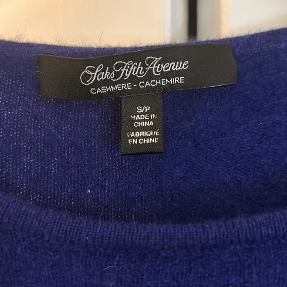 Sax 5th Avenue, 100 % cashmere looks better on then on the hanger - Picture 7 of 8